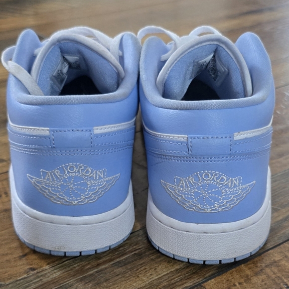 Nike Air Jordan 1 Low - Mens 10 / Womens 11.5 - White/Titanium - Picture 4 of 5